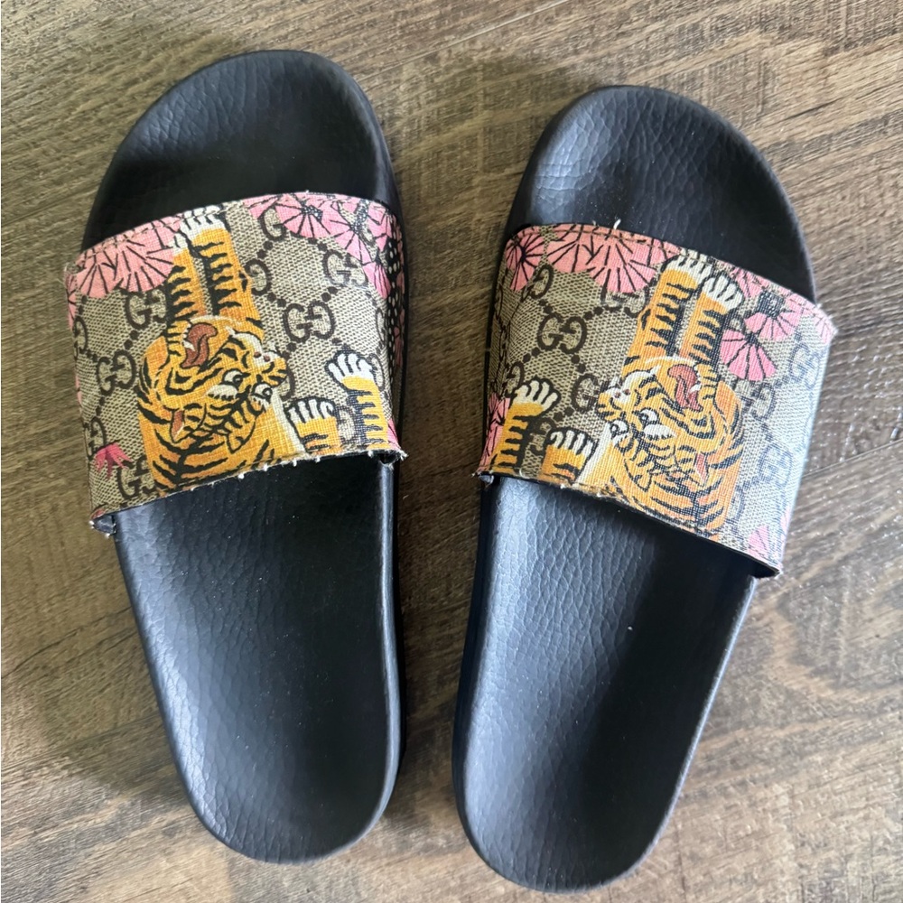 Gucci Tiger Print Slides